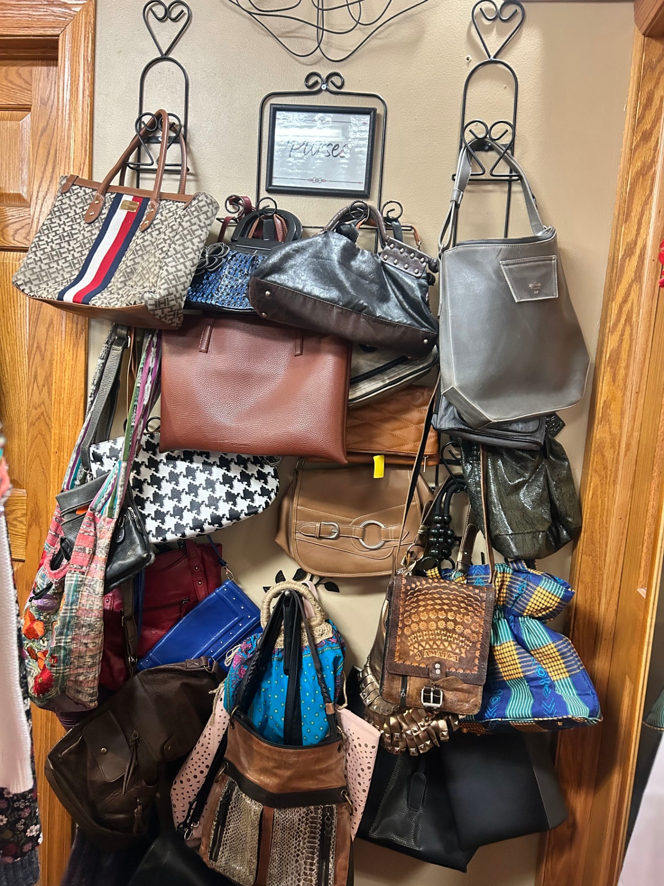 Accessories at Second Chance Carlyle
