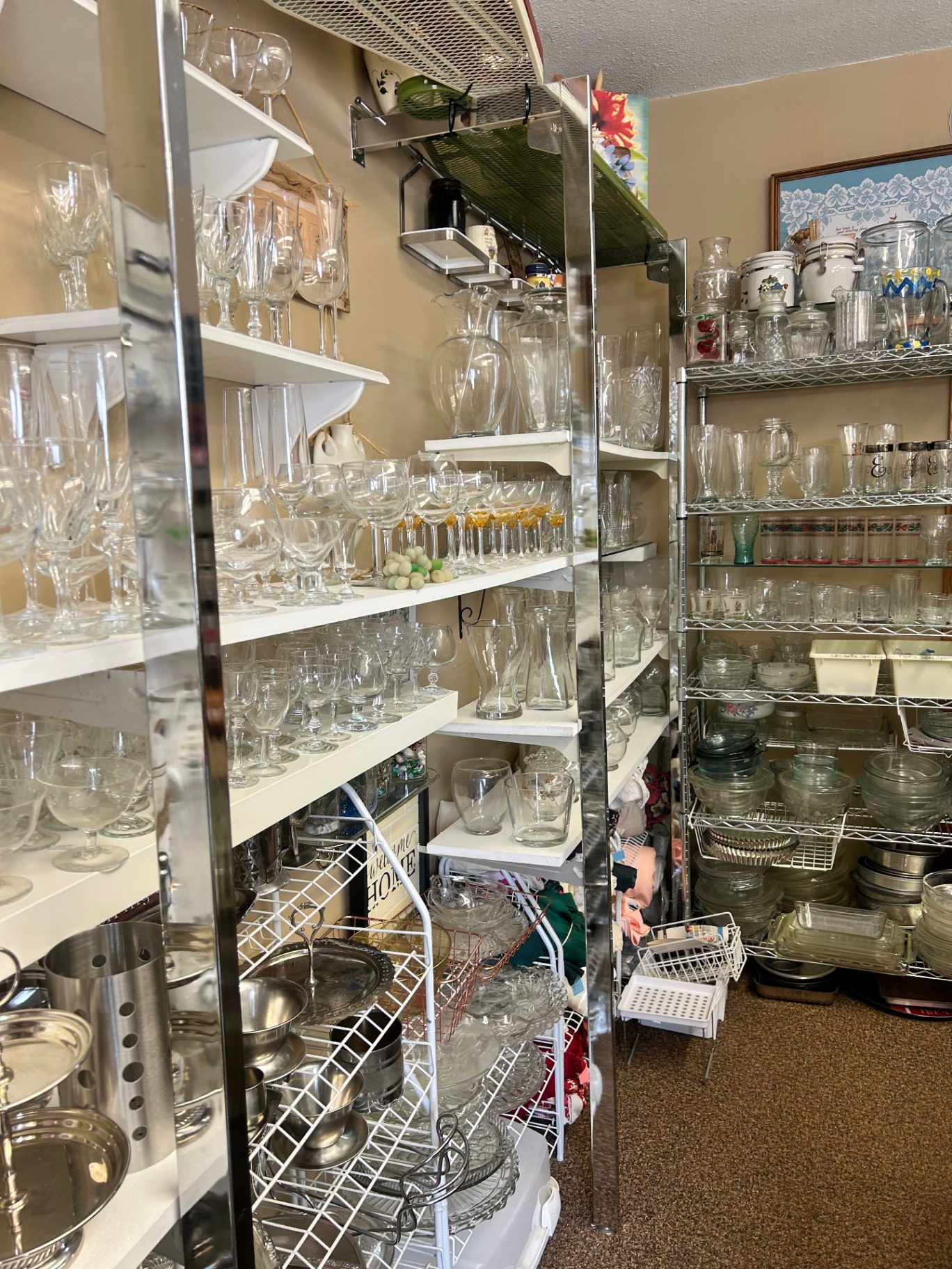 Housewares at Second Chance Carlyle