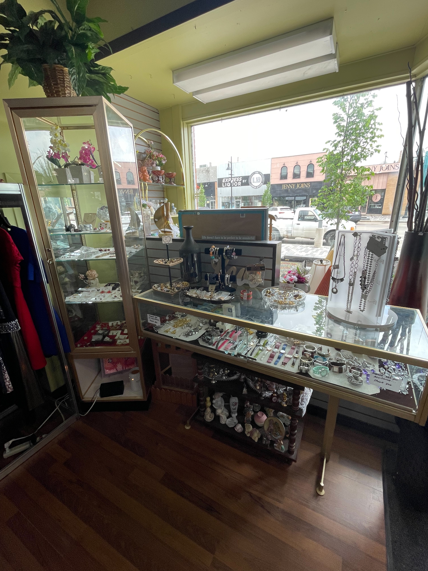 Jewellery at Second Chance Estevan